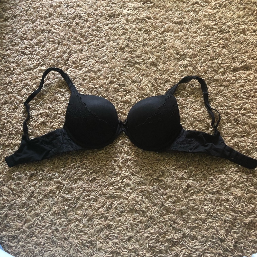 BODY By Victoria Victoria’s Secret Black Bra 32C